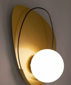 Applique murale géométrique Circlay Métal Doré et Verre Blanc Mat