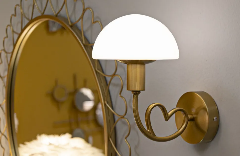Applique murale Lovy Métal Doré Abat-jour Verre Blanc Mat