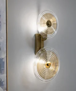 Applique murale métal doré abat-jours en verre décorés