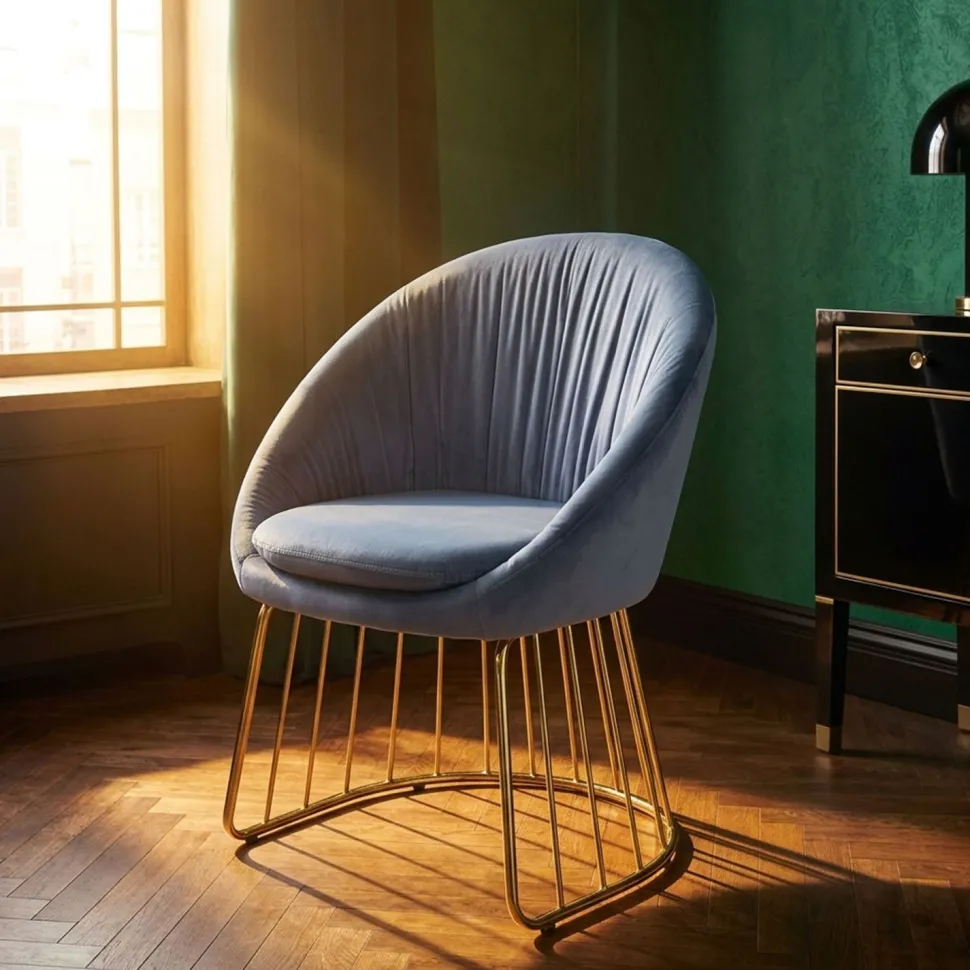 Chaise design avec dossier arrondi effet drapé Pralion Pied Or et Velours Gris