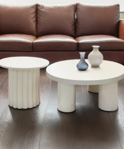 Ensemble de 2 tables basses rondes avec piètement style colonne Storia Crème