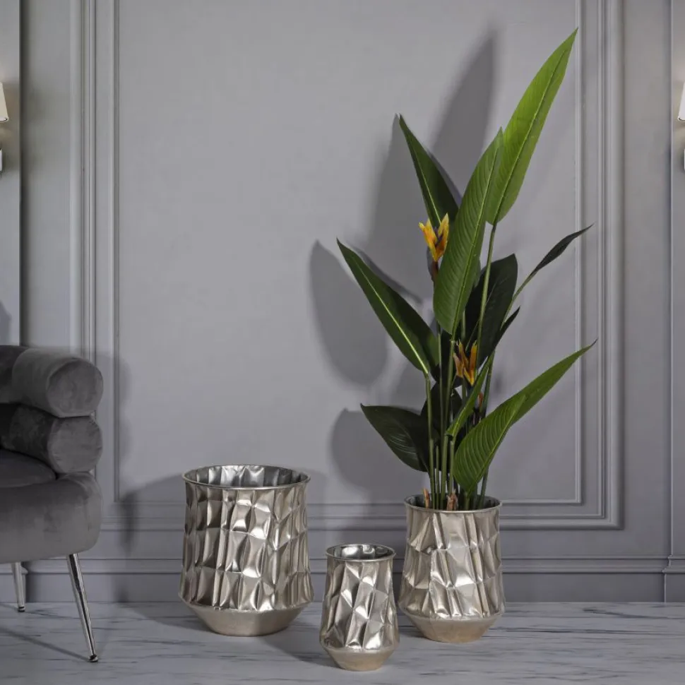 Ensemble de 3 vases Argentés reliefés