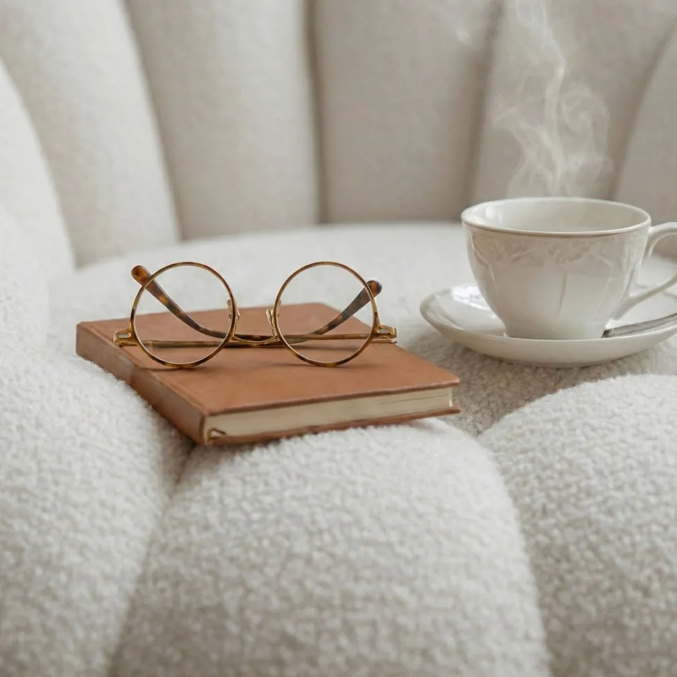 Fauteuil design coquillage Arielina Tissu bouclette Blanc