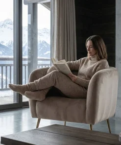 Fauteuil moderne Bombaro pieds métal doré et Velours Taupe
