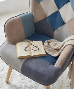 Fauteuil scandinave Lyliane Effet patchwork Velours Gris et Bleu