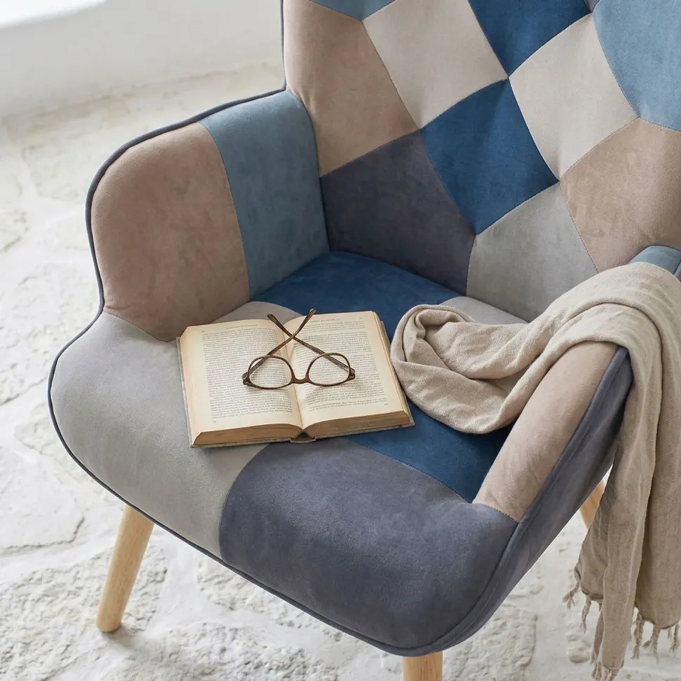 Fauteuil scandinave Lyliane Effet patchwork Velours Gris et Bleu