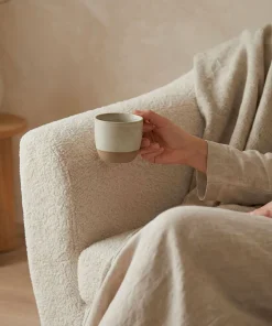 Fauteuil scandinave Savoy Tissu bouclette lainée Crème