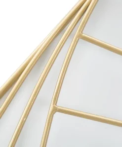 Horloge murale carrée métal doré et plastique blanc