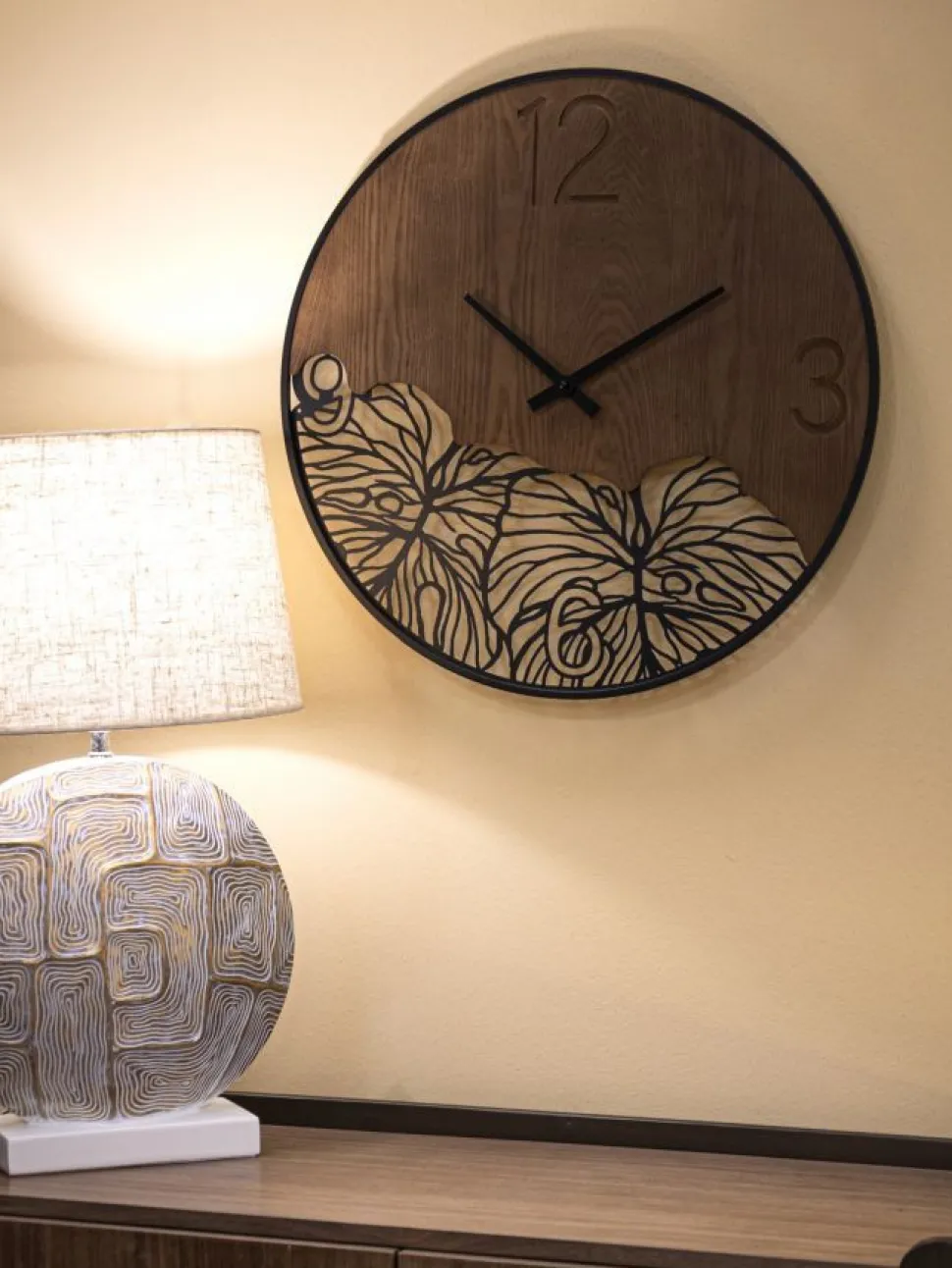 Horloge murale ronde Bois Métalisé décor feuille Noir Marron