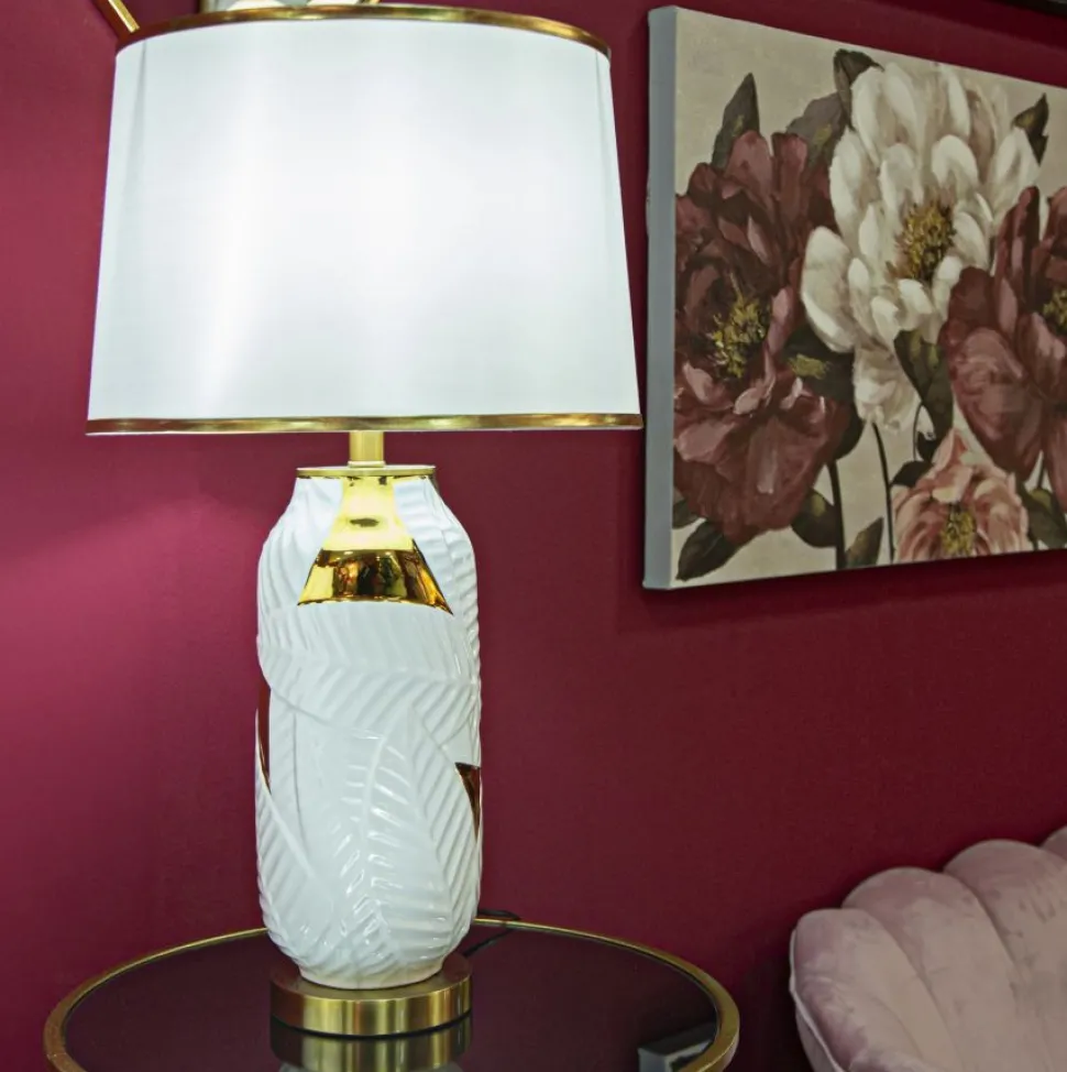 Lampe de table Céramique Blanche feuilles Dorées abat-jour Tissu Blanc bords Dorés