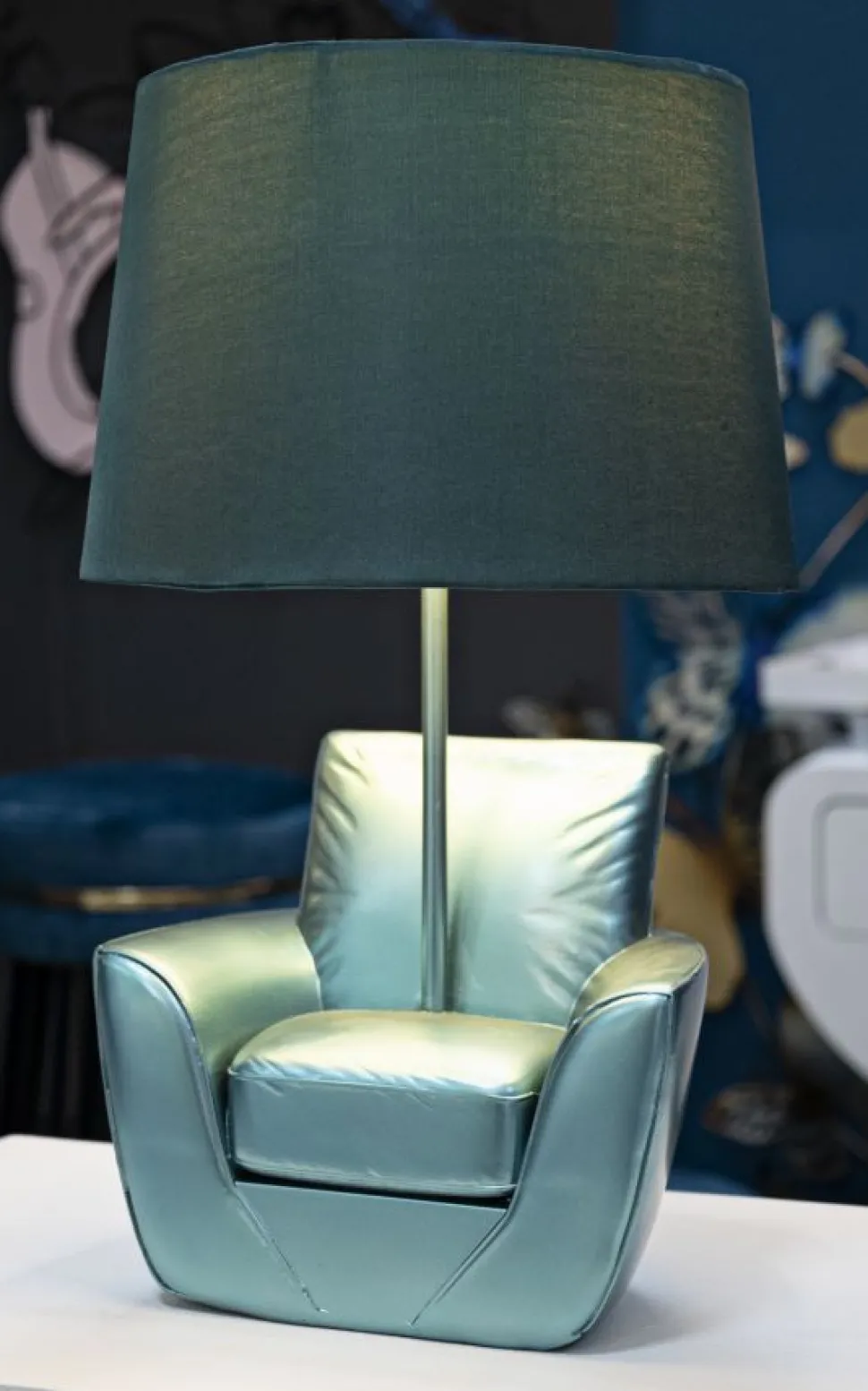 Lampe de table en polyrésine turquoise abat-jour tissu turquoise