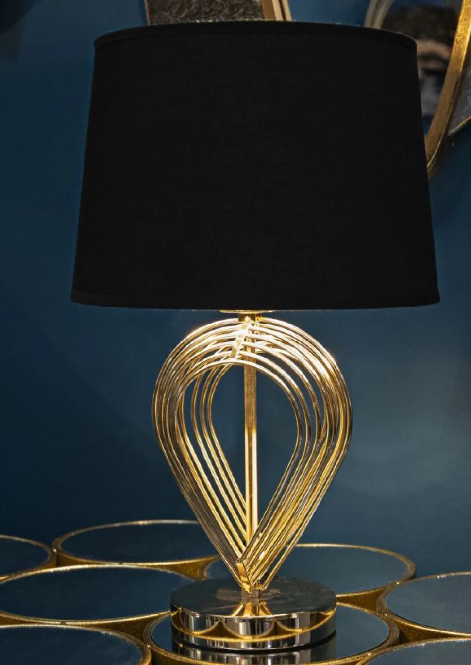 Lampe de table métal doré abat-jour tissu noir