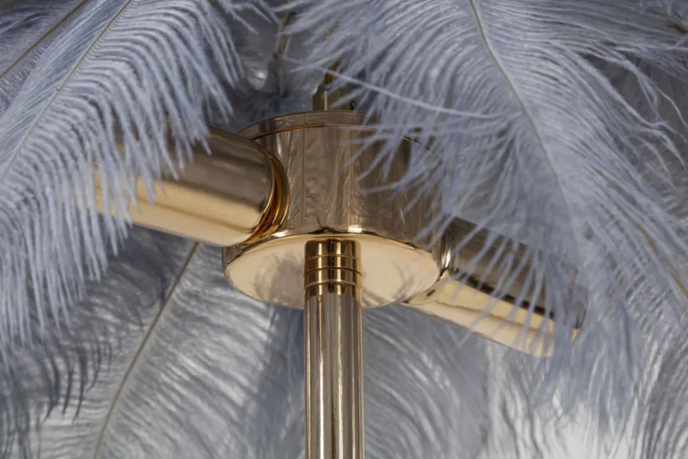 Lampe de table métallique doré abat-jour plumes blanches