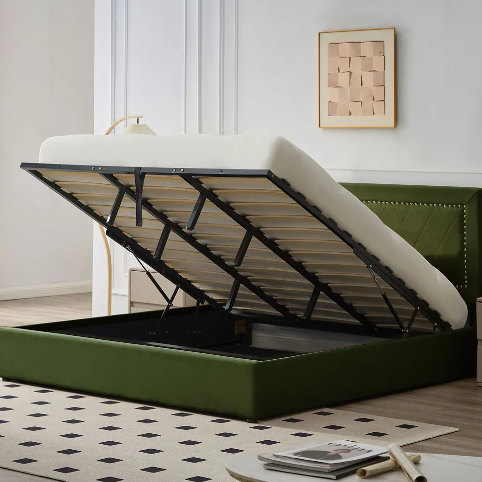 Lit coffre Sandiego avec sommier relevable 180x200cm et tête de lit cloutée Velours Kaki