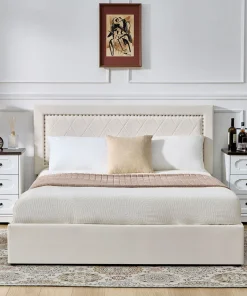 Lit coffre Sandiego avec sommier relevable 160x200cm et tête de lit cloutée Velours Beige clair