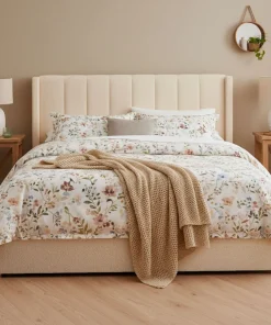 Lit double Magorial avec sommier relevable 180x200cm Tissu Bouclette Crème