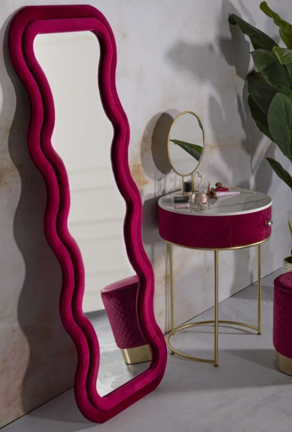 Miroir mural Emily Velours Fuchsia cadre ondulé