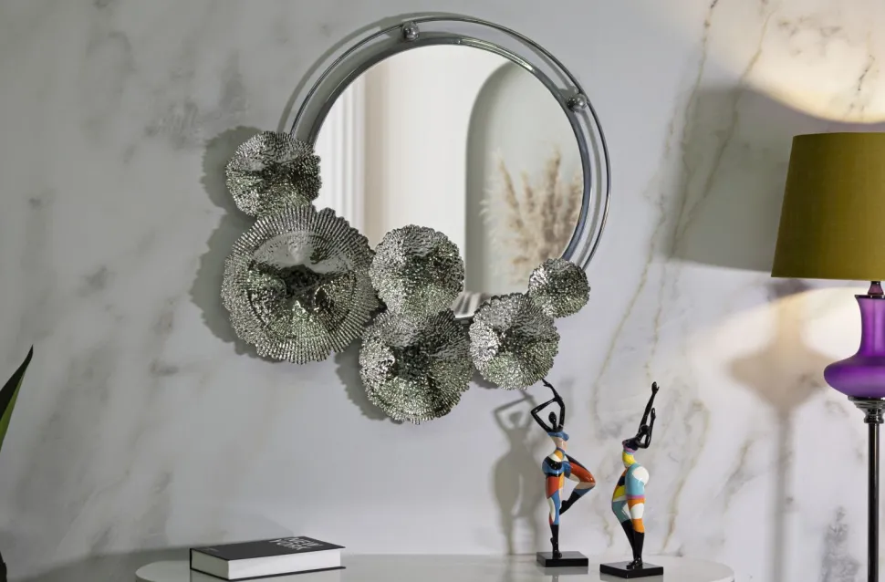 Miroir mural Kandi en métal argenté décor floral