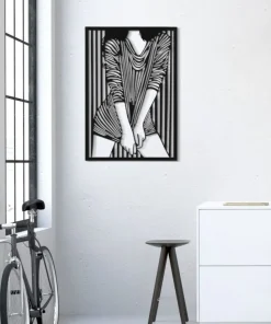 Panneau mural décoratif 3D Fer Noir silhouette féminine rayée