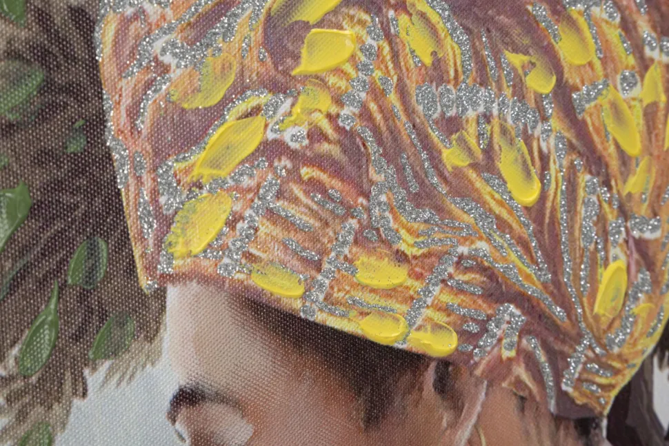 Peinture sur toile Kenda Femme et Perroquet Bois Massif