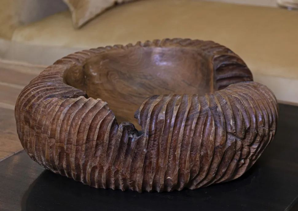 Plateau sculpté Garit Teck recyclé marron