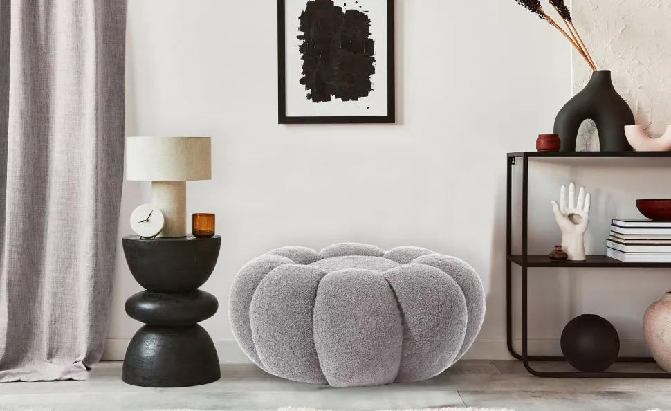 Pouf design fleur Arielina Tissu bouclette Gris