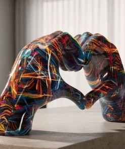Sculpture Mains entrelacées Cœur couleurs vives