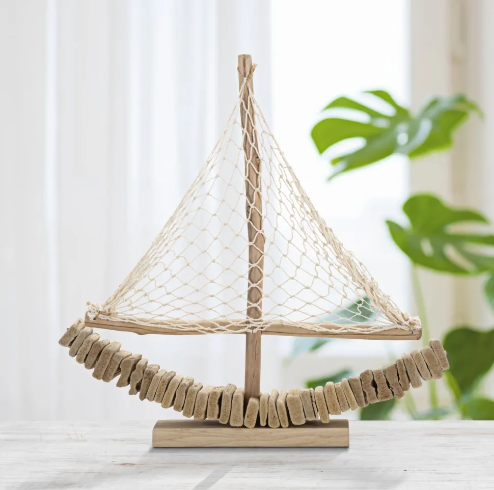 Sculpture voilier en bois voile tissu base bois massif