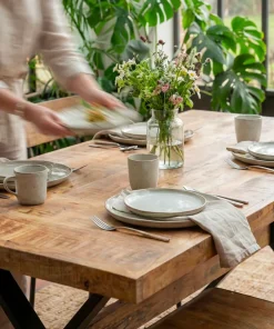 Table à manger rectangulaire style industriel 150cm Rustica Bois de manguier et Métal Noir