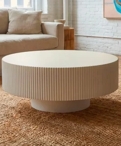 Table ronde L78,5cm avec rainures verticales sculptées Pulsar Blanc cassé