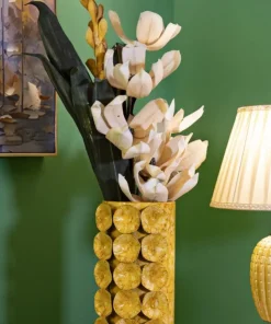 Vase décoratif relief jaune vif