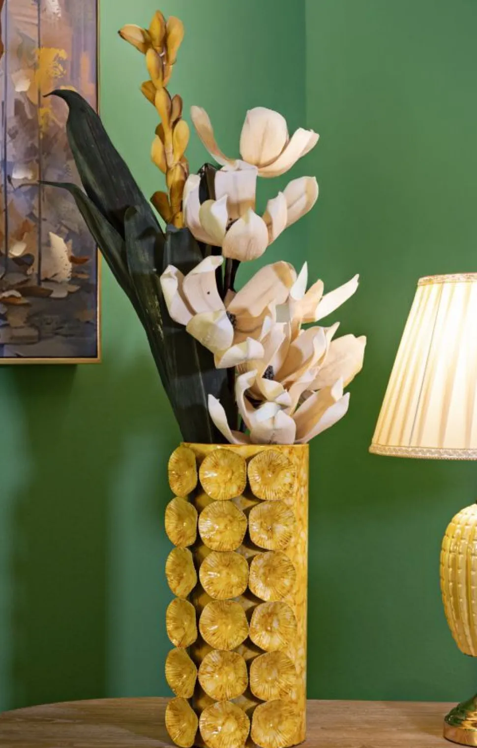Vase décoratif relief jaune vif