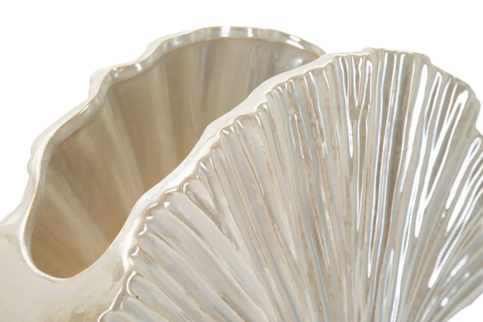 Vase design coquillage finition perlée et brillante